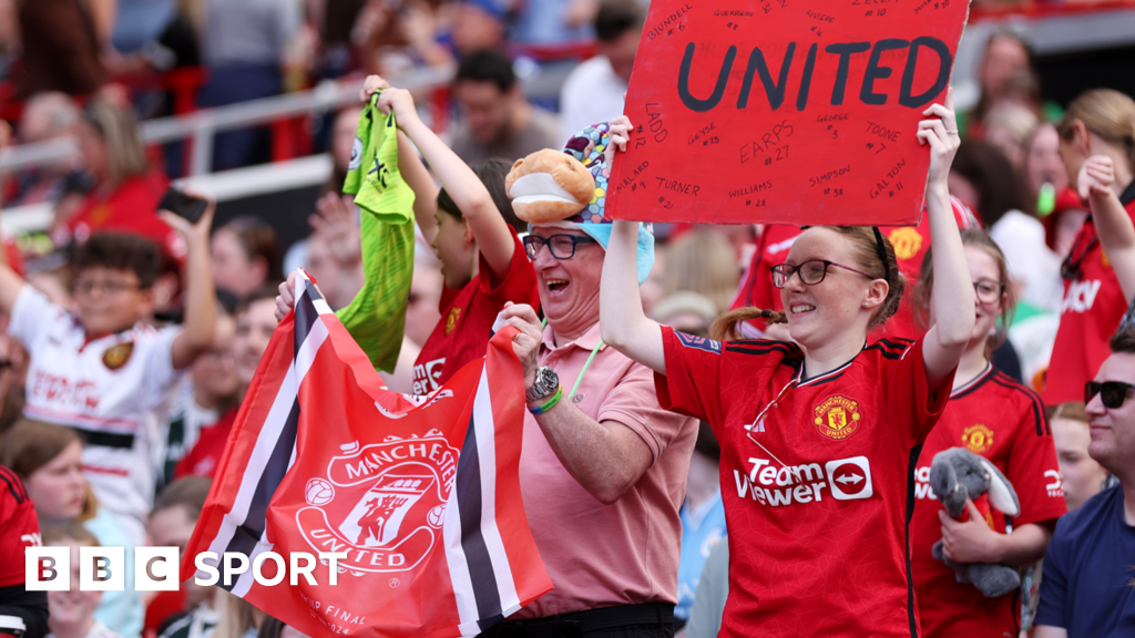 Man Utd to play three WSL games at Old Trafford