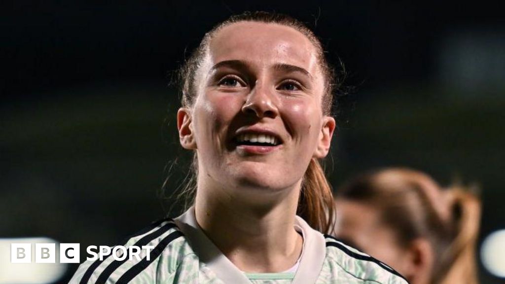 Carrie Jones: Wales midfielder moves to Swedish club IFK Norrkoping ...