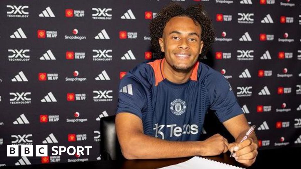 Man Utd sign Bologna striker Zirkzee for £36.5m