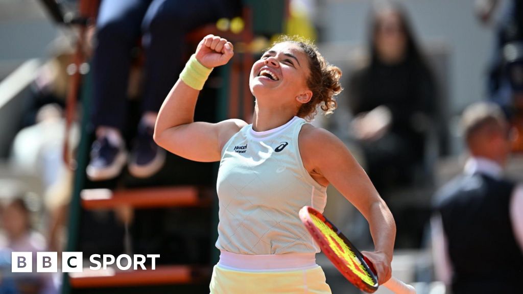 French Open 2024 results: Jasmine Paolini stuns Elena Rybakina to reach semi-final