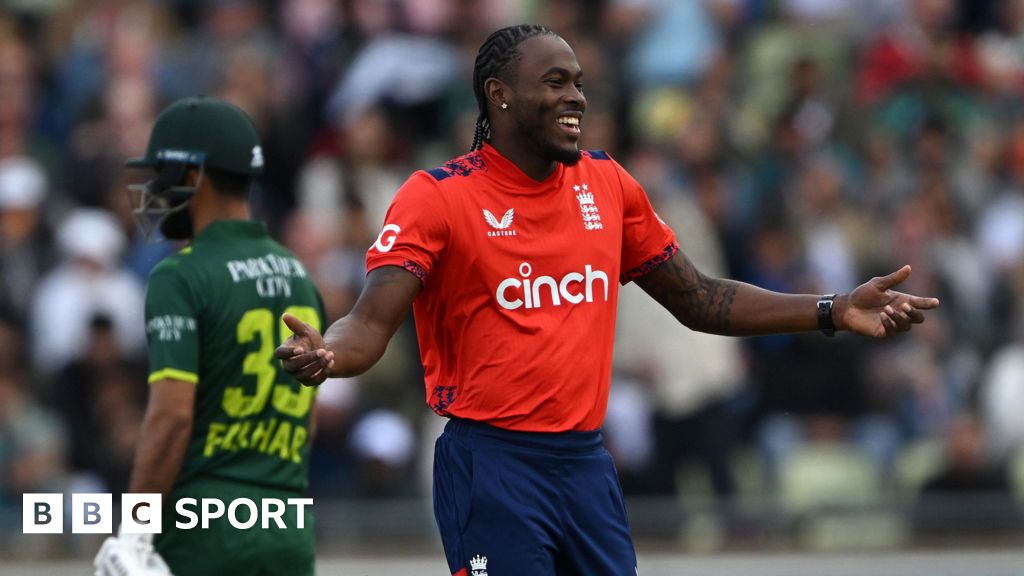 Archer takes two wickets as England beat Pakistan