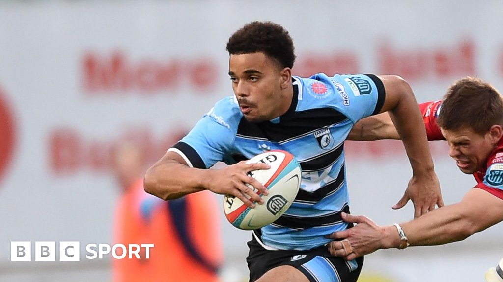 Thomas leads battle of Wales number 10 rivals - Hook