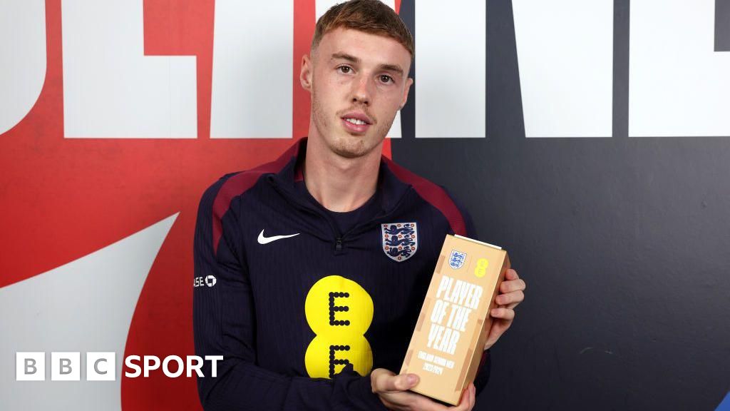 Cole Palmer named England men’s player of the year