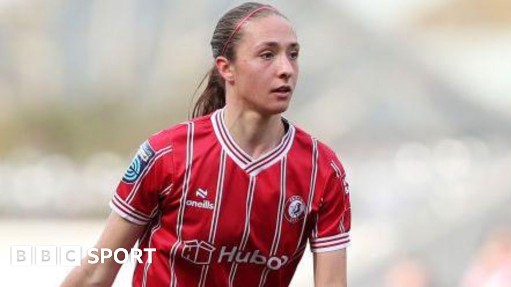 Manchester City Signs Defender Naomi Layzell