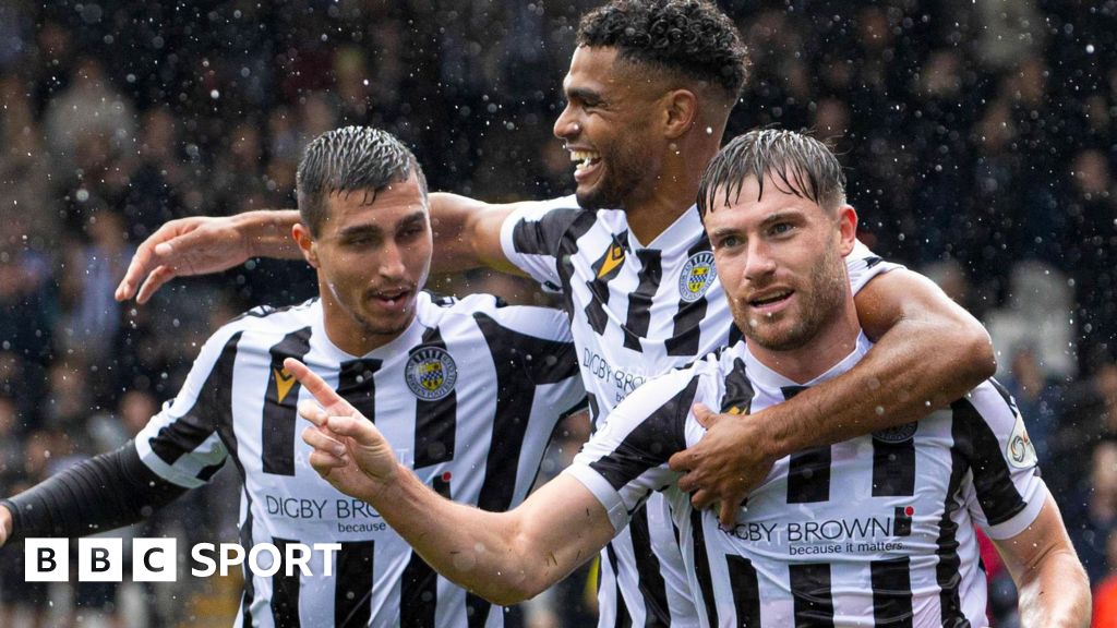 St Mirren ease past Forfar to top group - BBC Sport