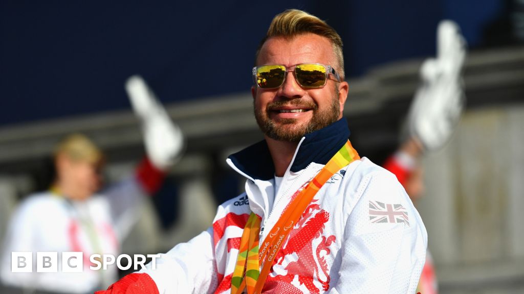 bbc.co.uk - Sir Lee Pearson: British Equestrian lift Paralympian's suspension - BBC Sport