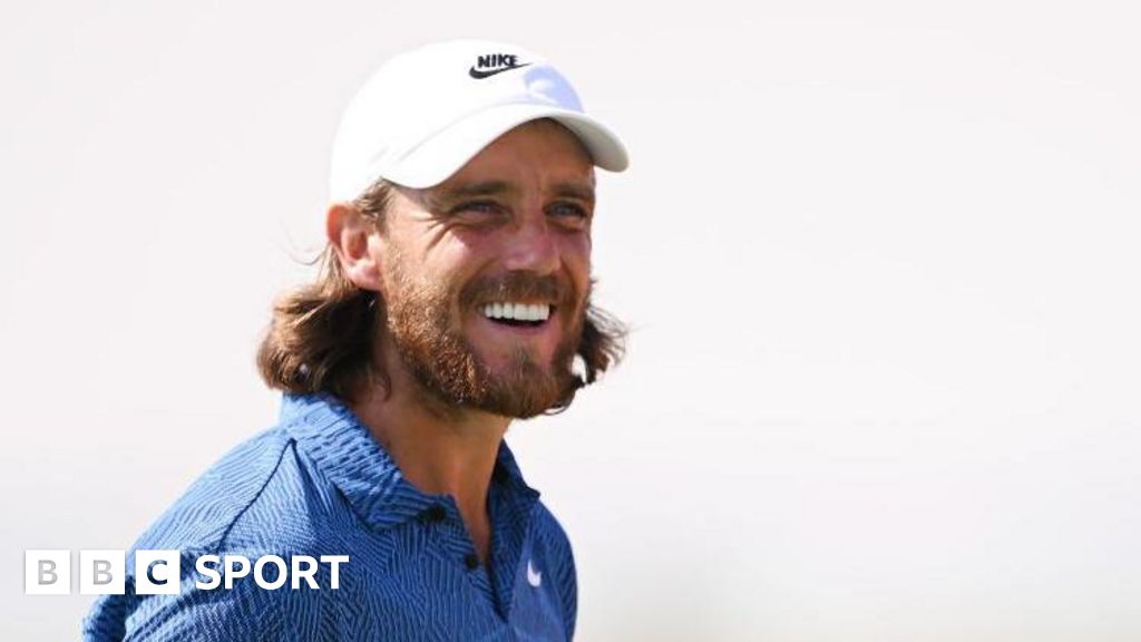 Tommy Fleetwood Leads Abu Dhabi Championship