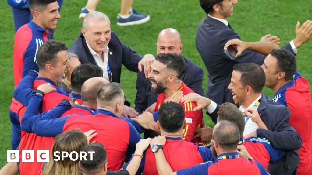 Spain 2-1 Germany: ‘Like a Euros final’ –  ‘insatiable’ Spain like a ‘winning horse’ – BBC Sport