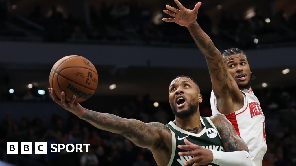 Milwaukee Bucks 101-100 Houston Rockets: Damian Lillard leads late Bucks charge