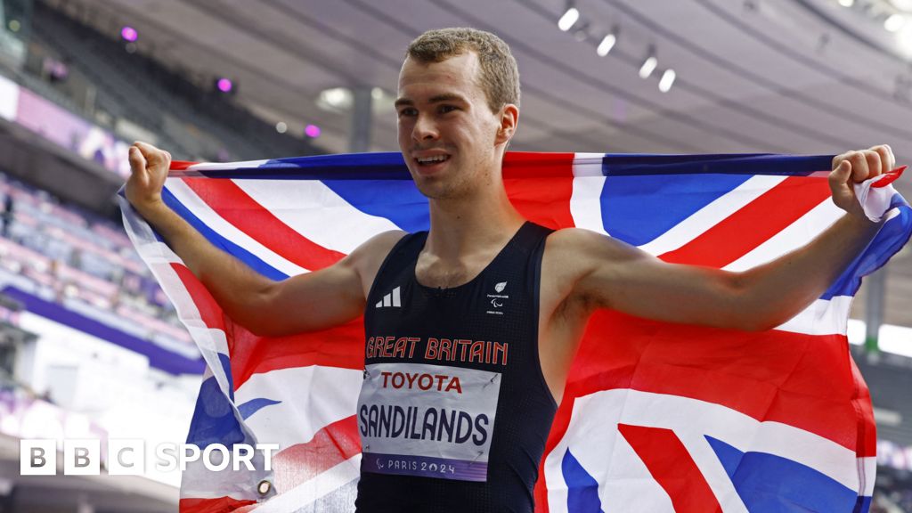 Paralympics 2024: Ben Sandilands wins T20 1500m gold