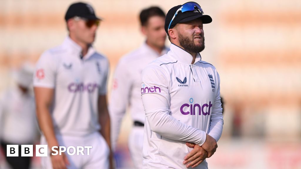 Ben Duckett: England opener expected to be fit to bat against Pakistan