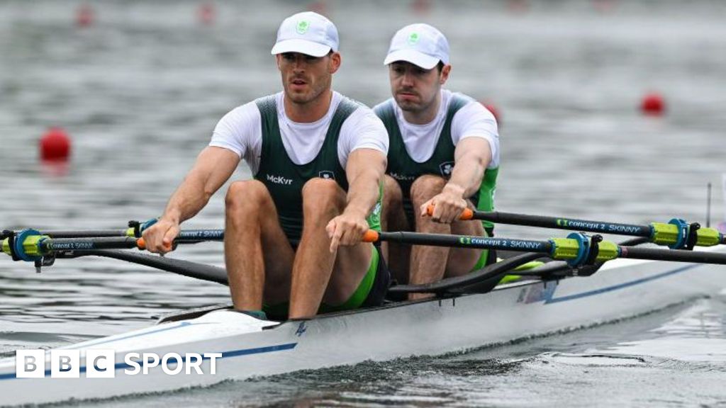 Paris 2024: Doyle and Lynch progress to double sculls semi-finals