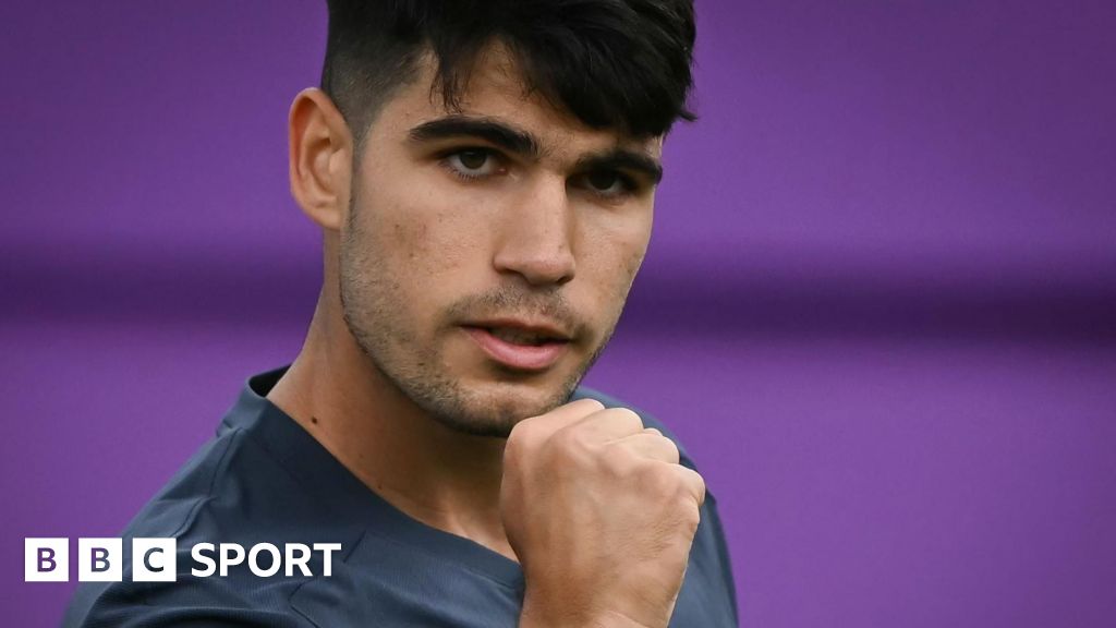 Queen’s 2024: Carlos Alcaraz beats Francisco Cerundolo to start title defence – BBC Sport