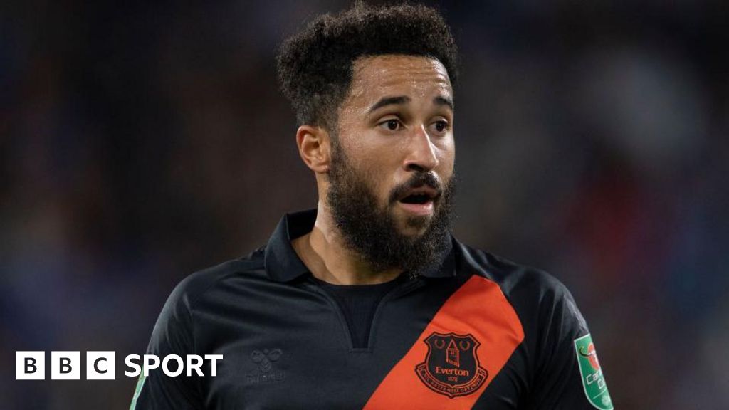 Andros Townsend assina pelo Luton Town por três meses