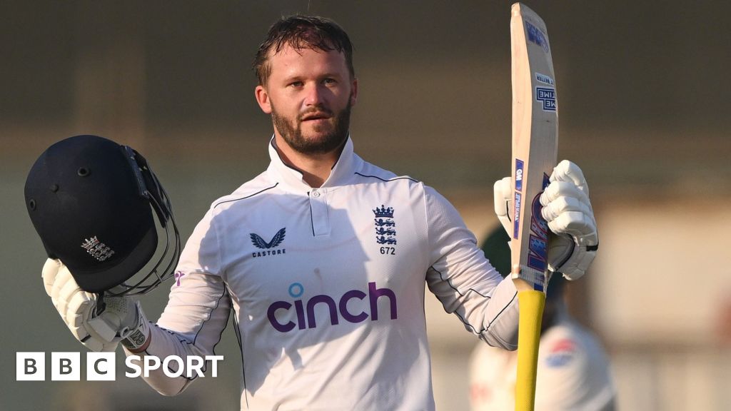 'We know Pakistan can crumble' - centurion Duckett