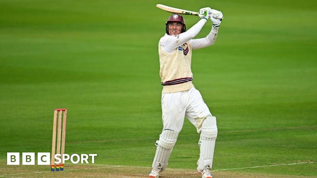 County Championship: Somerset on back foot against Warwickshire – BBC Sport