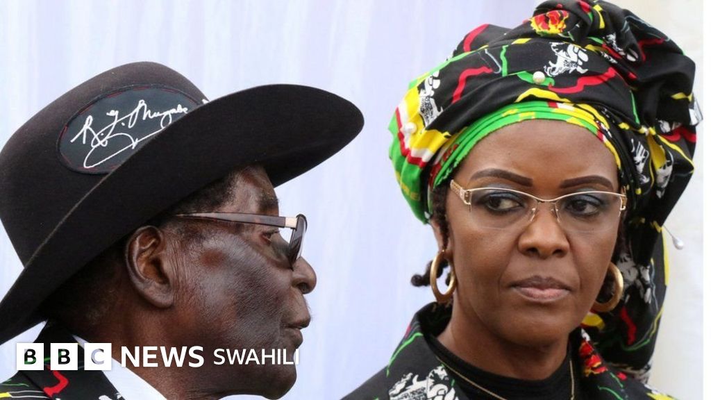 Rais Robert Mugabe na mkewe Grace wajiandikisha upya kama wapiga kura ...
