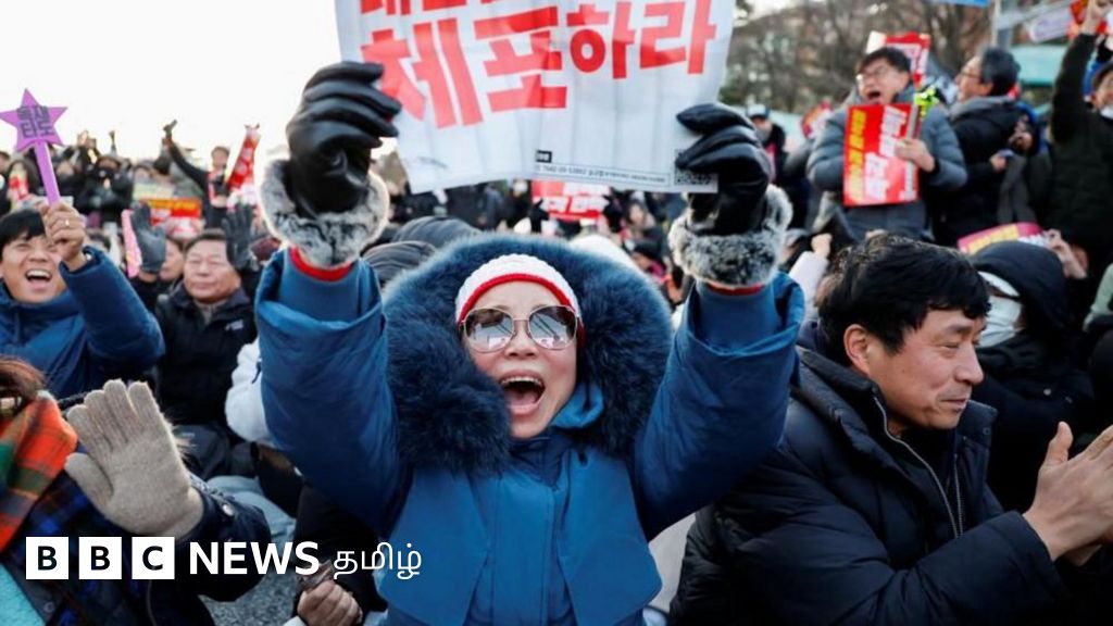 தென் கொரியா: அதிபருக்கு எதிராக பதவி நீக்க தீர்மானம் நிறைவேற்றம் - இனி என்ன நடக்கும்?