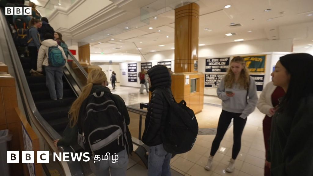 பள்ளிக்கூடமாக மாறிய வணிக வளாகம் - மாணவர்களின் ரியாக்‌ஷன் என்ன?