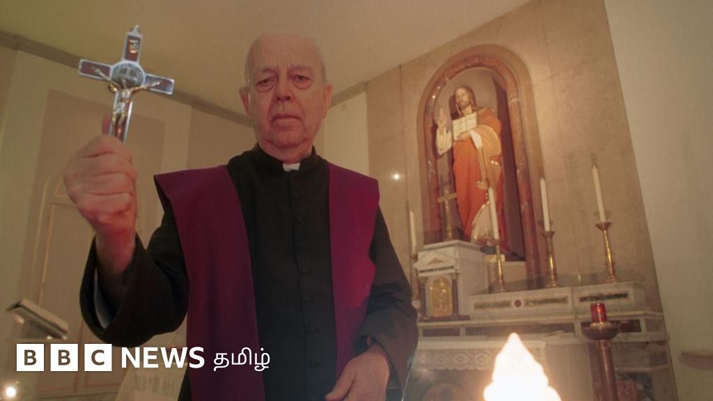 பேய் எப்படி இருக்கும்? 1.6 லட்சம் பேய்களை ஓட்டிய போப் ஆண்டவரின் அதிகாரப்பூர்வ 