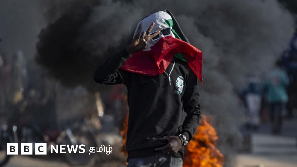 சூடான் மோதலில் இந்தியர் உள்பட 100 பேர் பலி - என்ன நடக்கிறது? எளிய விளக்கம்