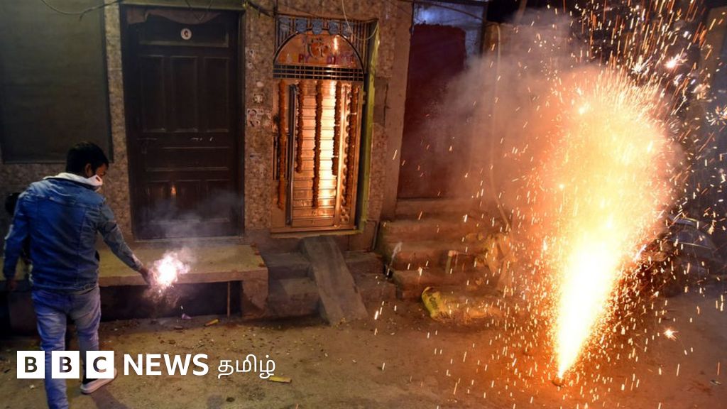 தமிழ்நாட்டில் தீபாவளி அன்று தடையை மீறி பட்டாசு வெடித்ததாக 2,200 பேர் கைதாகி விடுதலை