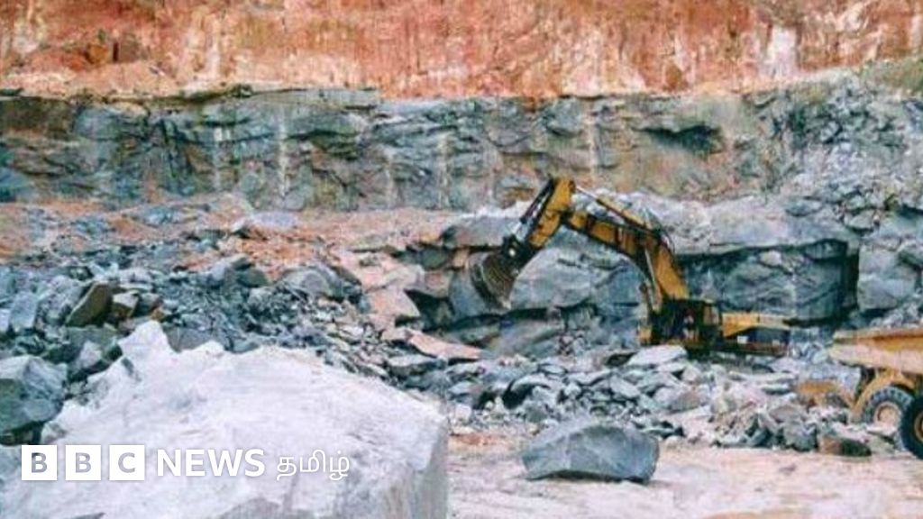 விஏஓ படுகொலை: தமிழ்நாட்டை அச்சுறுத்தும் மணல் மாஃபியா - யார், யாருக்கு பங்கு? ஓர் அலசல்