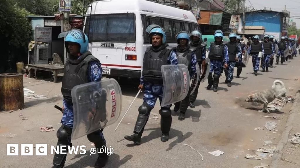 டெல்லி ஜஹாங்கிர்புரியில் வன்முறையில் தொடர்புடையதாக 12 பேர் கைது - போலீஸ் பெருமளவில் குவிப்பு