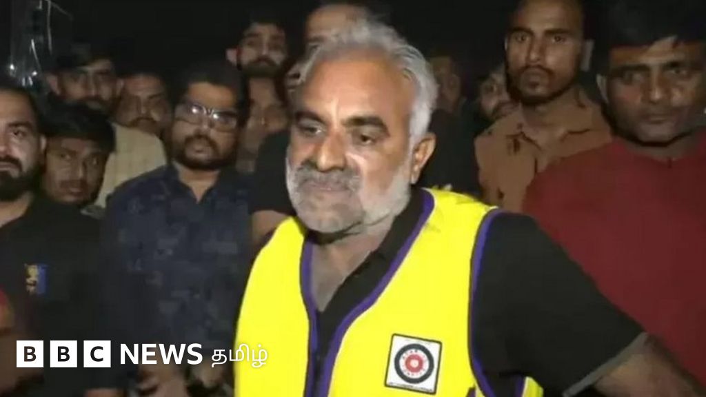 குஜராத் மோர்பி பாலம் இடிந்து விபத்து: '15 சடலங்களை நான் மட்டுமே வெளியே எடுத்தேன்'