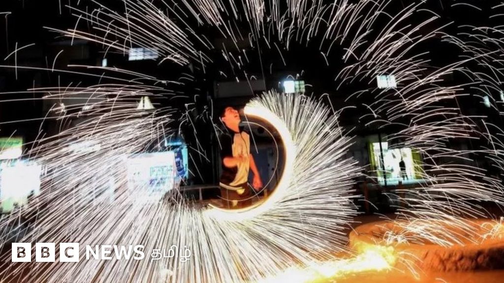 பட்டாசு வெடிக்கும் வழக்கம்: இந்தியாவில் அறிமுகப்படுத்தியவர்கள் மொகலாயர்களா? 