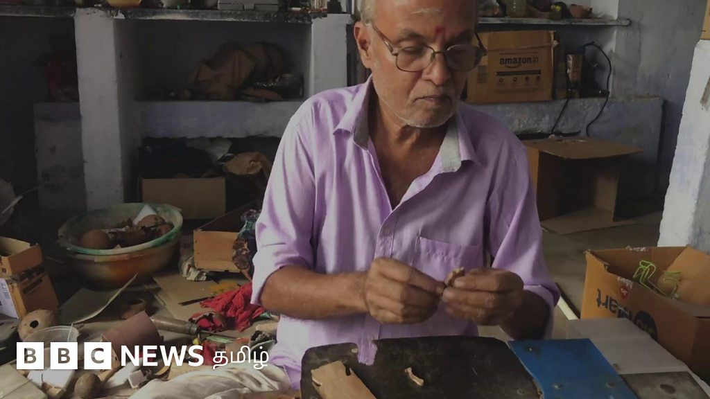 வேண்டாத கழிவுப்பொருட்களை கலைப்பொருளாக மாற்றும் இவர் யார்?
