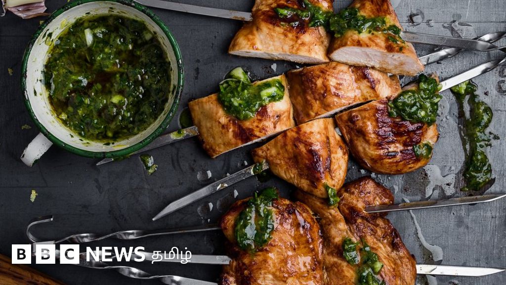 'சிக்கன் கபாப்'பில் காரம் குறைவு; மனைவியை தாக்கிய தனியார் நிறுவன ஊழியர் தற்கொலை