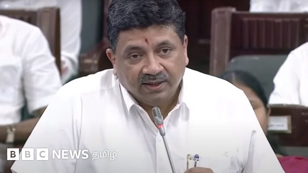 பி.டி.ஆர். தியாகராஜன் - அண்ணாமலை ட்விட்டரில் சொற்போர்: தமிழ்நாட்டின் சாபக்கேடு VS செருப்புக்குக்கூட சமமில்லை