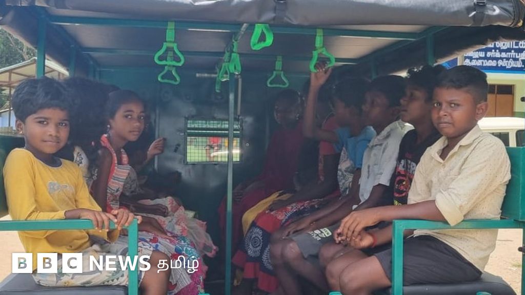 ஆனைமலை புலிகள் காப்பகம்: பேருந்து வசதியின்றி பள்ளி செல்ல முடியாமல் சிரமப்படும் பழங்குடி மாணவர்கள்