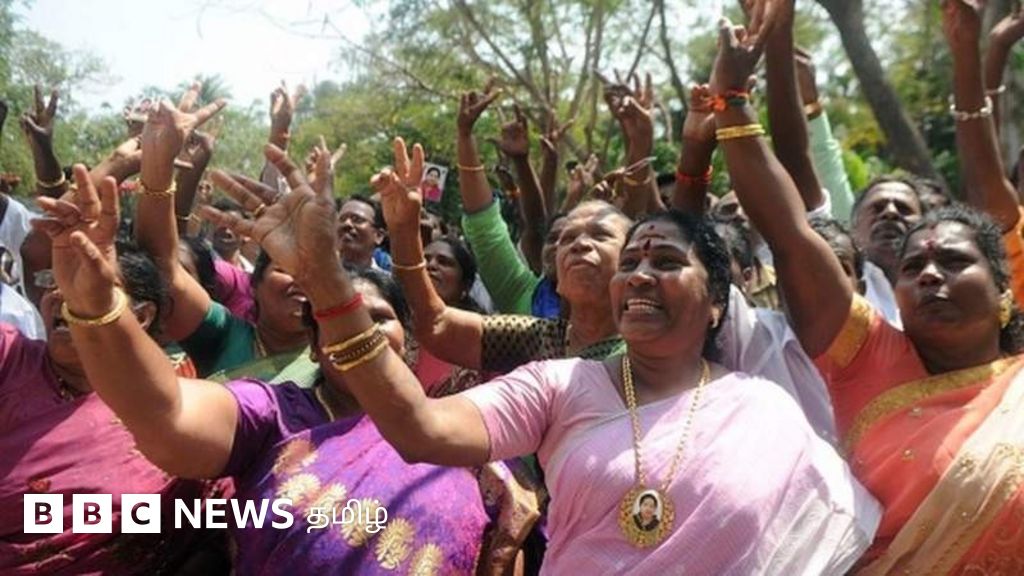 ஓபிஎஸ் – இபிஎஸ்: அதிமுகவில் இதுவரை நடந்த பிளவுகள் என்னென்ன?