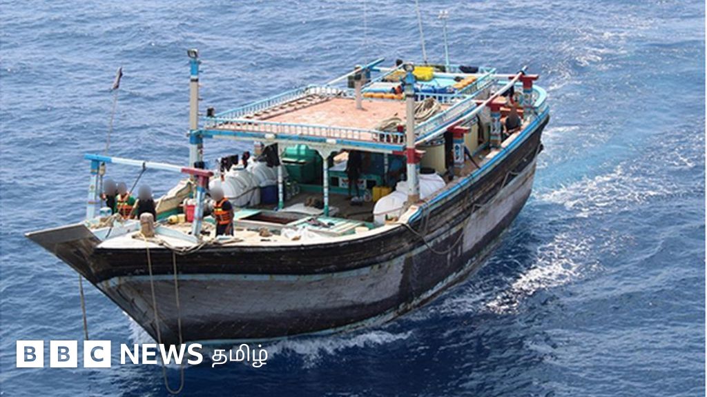 இலங்கை கடலில் 250 கிலோ போதைப் பொருள் பிடிபட்டது - கடற்படை நடவடிக்கை