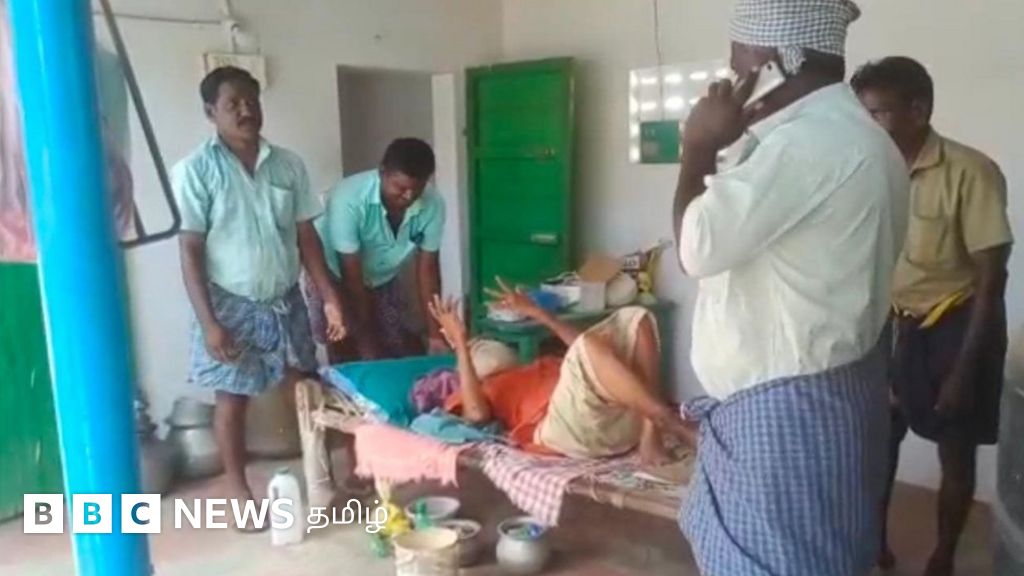 தமிழ்நாடு: 95 வயது முதியவரை கட்டிலோடு தூக்கி தெருவில் வைத்துவிட்டு வீட்டை இடித்த அதிகாரிகள்