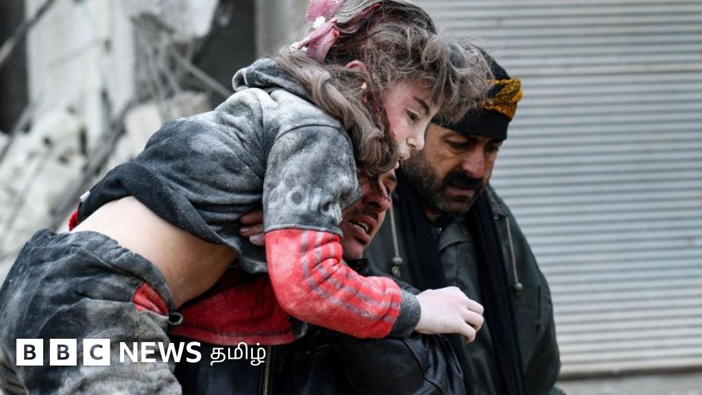 துருக்கி, சிரியாவில் நிலநடுக்கம் - உலுக்கும் புகைப்படங்கள்