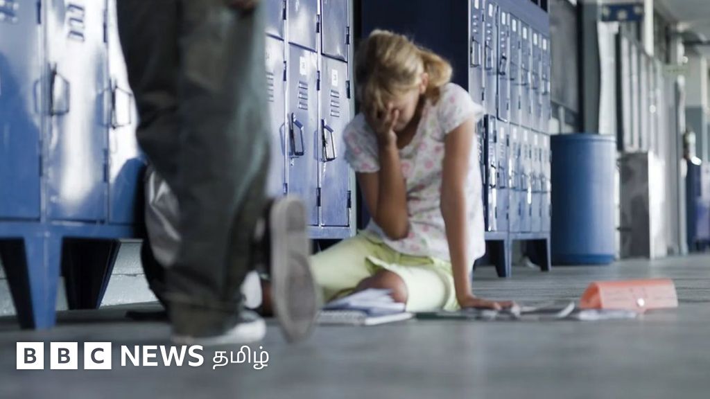 உளவியல்: பாராட்டுகளைவிட விமர்சனங்களின் நினைவுகள் ஆயுள் முழுதும் நம்மோடு வருவது ஏன்?