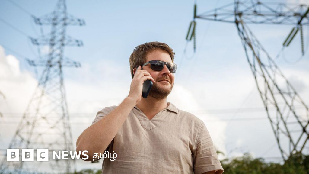உயரழுத்த மின் கம்பங்களுக்கு அருகில் நின்று செல்போன் பேசுவதால் ஆபத்தா? நிபுணர்கள் விளக்கம்