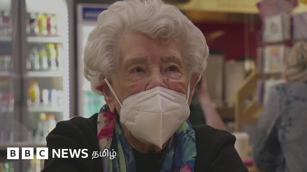 நூறு வயதிலும் காசாளர் பணி: தளராமல் உழைத்து உற்சாகமூட்டும் பாட்டி