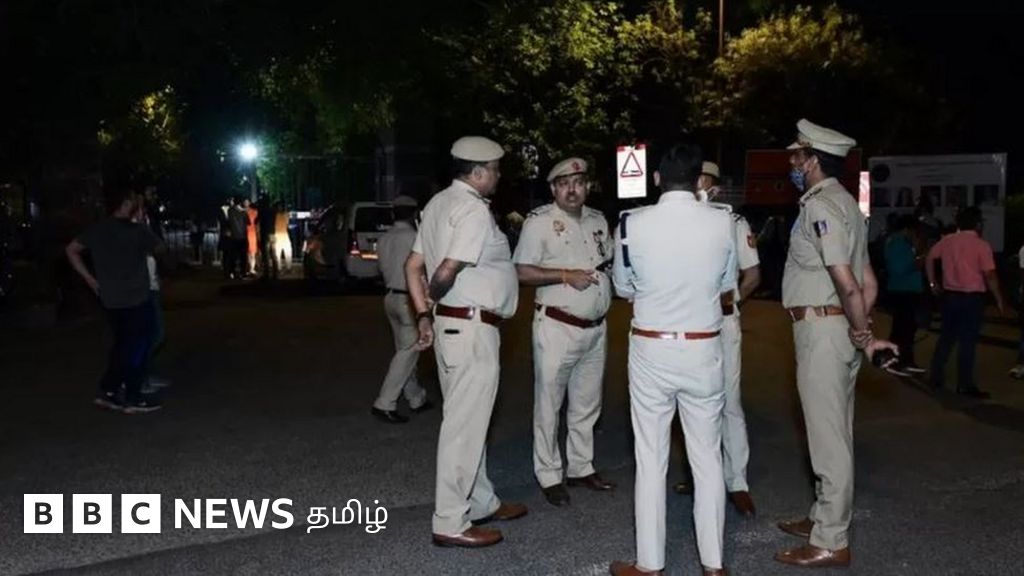 ஜேஎன்யூவில் மாணவர்கள் மோதல்: அசைவ உணவால் ஏற்பட்ட தகராறு - நடந்தது என்ன?