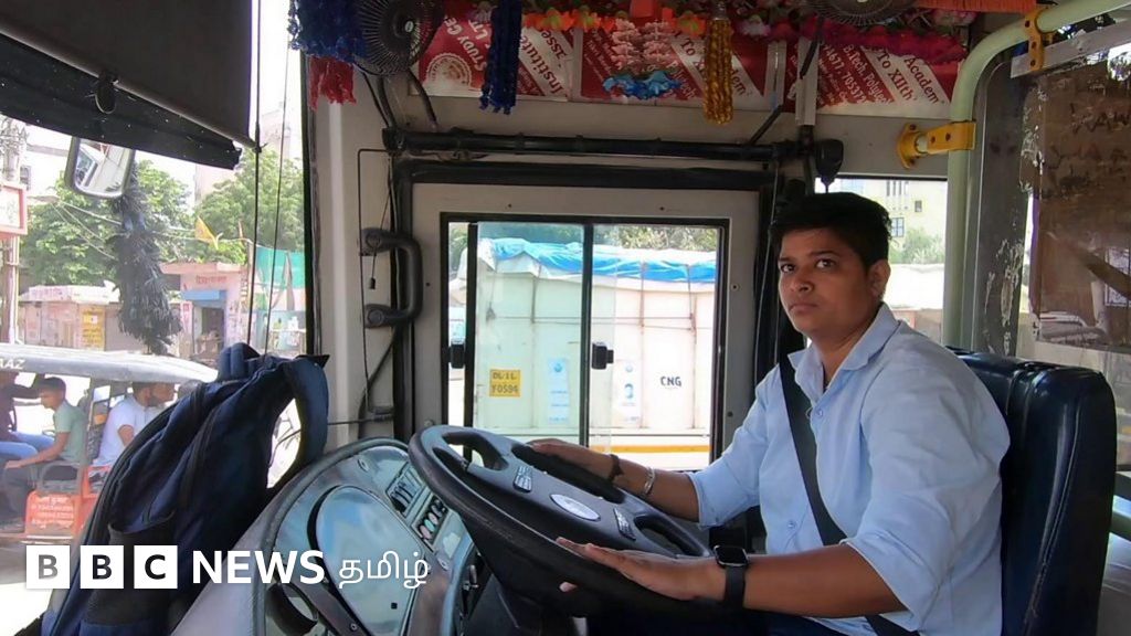 டெல்லியில் அரசு பேருந்துகளை ஓட்டும் பெண்கள் எதிர்கொண்ட சவால்கள்