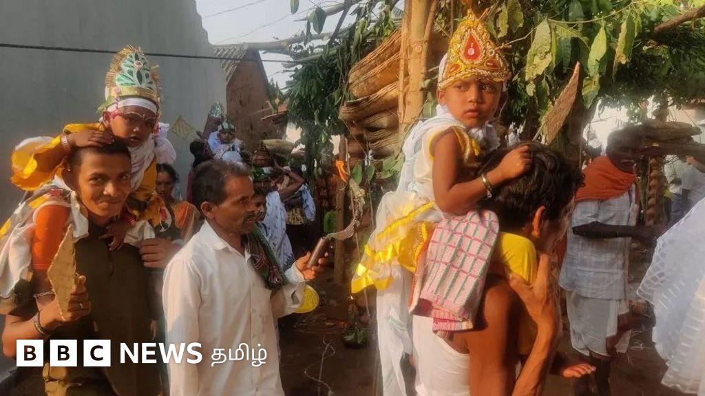 பெண்களுக்கு மூன்று முறை திருமணம் செய்யும் ஆந்திர கிராமம்