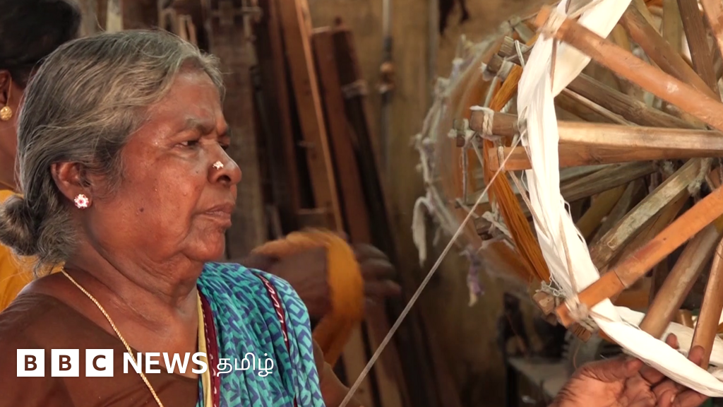 புதுவை அரசு ஊழியர்கள் கைத்தறி ஆடை அணிய ஆளுநர் உத்தரவு: தனிநபர் உரிமையில் தலையிடும் செயலா?