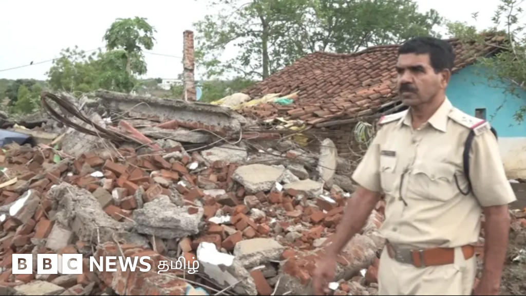 மத்திய பிரதேசத்தில் 11 முஸ்லிம்களின் வீடுகள் புல்டோசர் மூலம் இடிப்பு - என்ன நடந்தது? பிபிசி கள ஆய்வு