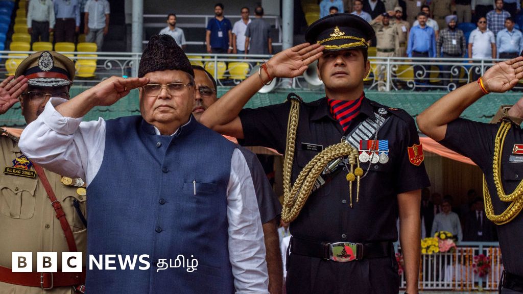 சத்யபால் மாலிக்: சர்ச்சை கருத்துகளால் ஊடக கவனத்தை ஈர்க்கும் இந்த பாஜக பிரமுகர் யார்?