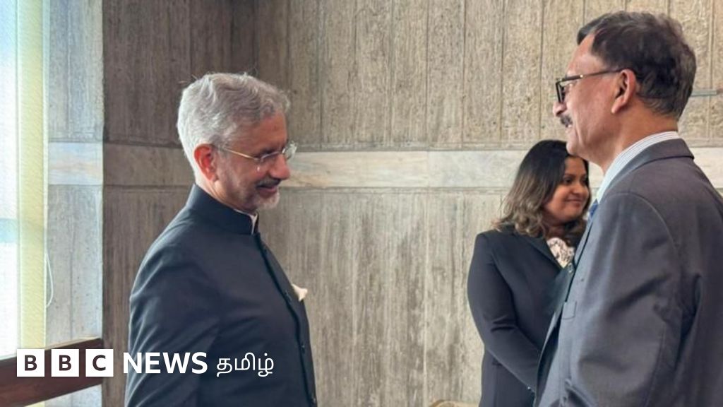 வங்கதேசம் சென்ற ஜெய்சங்கர் இடைக்கால அரசு தலைவர் முகமது யூனுஸை சந்திக்காதது ஏன்?