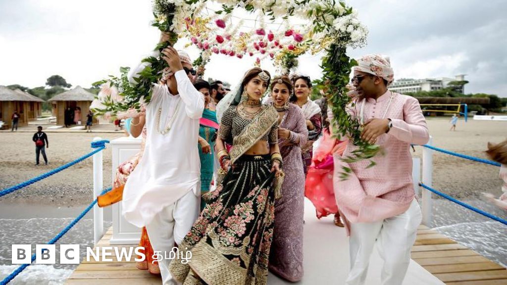 'இந்தியாவில் திருமணம் செய்யுங்கள்' என பிரதமர் மோதி காஷ்மீரில் முழங்கியது ஏன்?