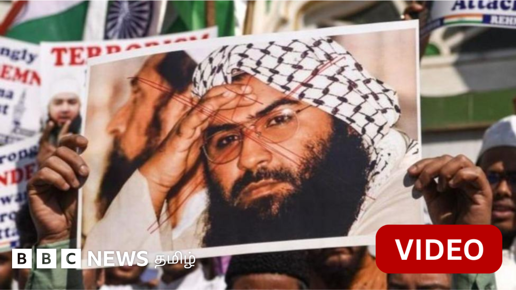 மசூத் அசார் யார்? இந்தியா ஏன் இவரது கூட்டாளிகளை குறிவைத்தது?